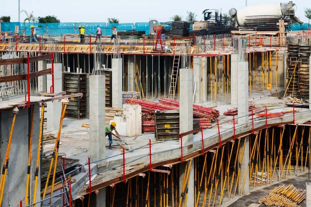 Casas novas em construção, tema de financiamento imobiliário em Itajaí
