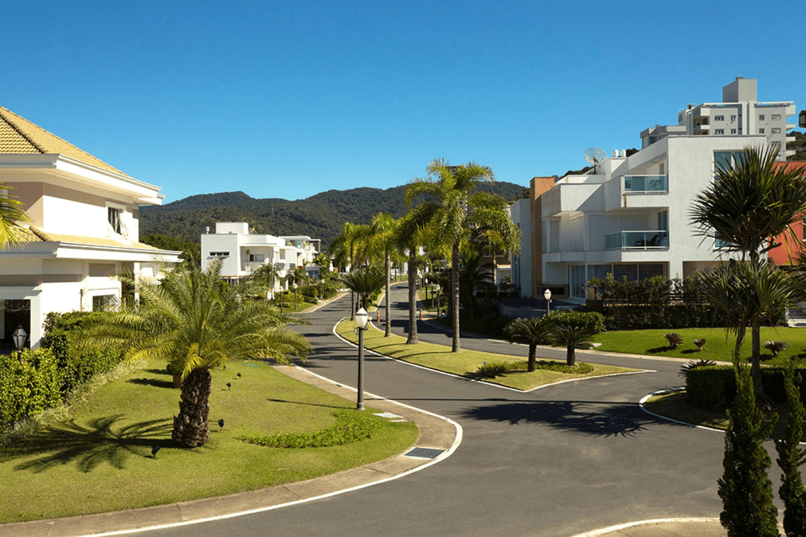 Conheça os Melhores Condomínios Fechados em Itajaí: Segurança, Conforto e Valorização