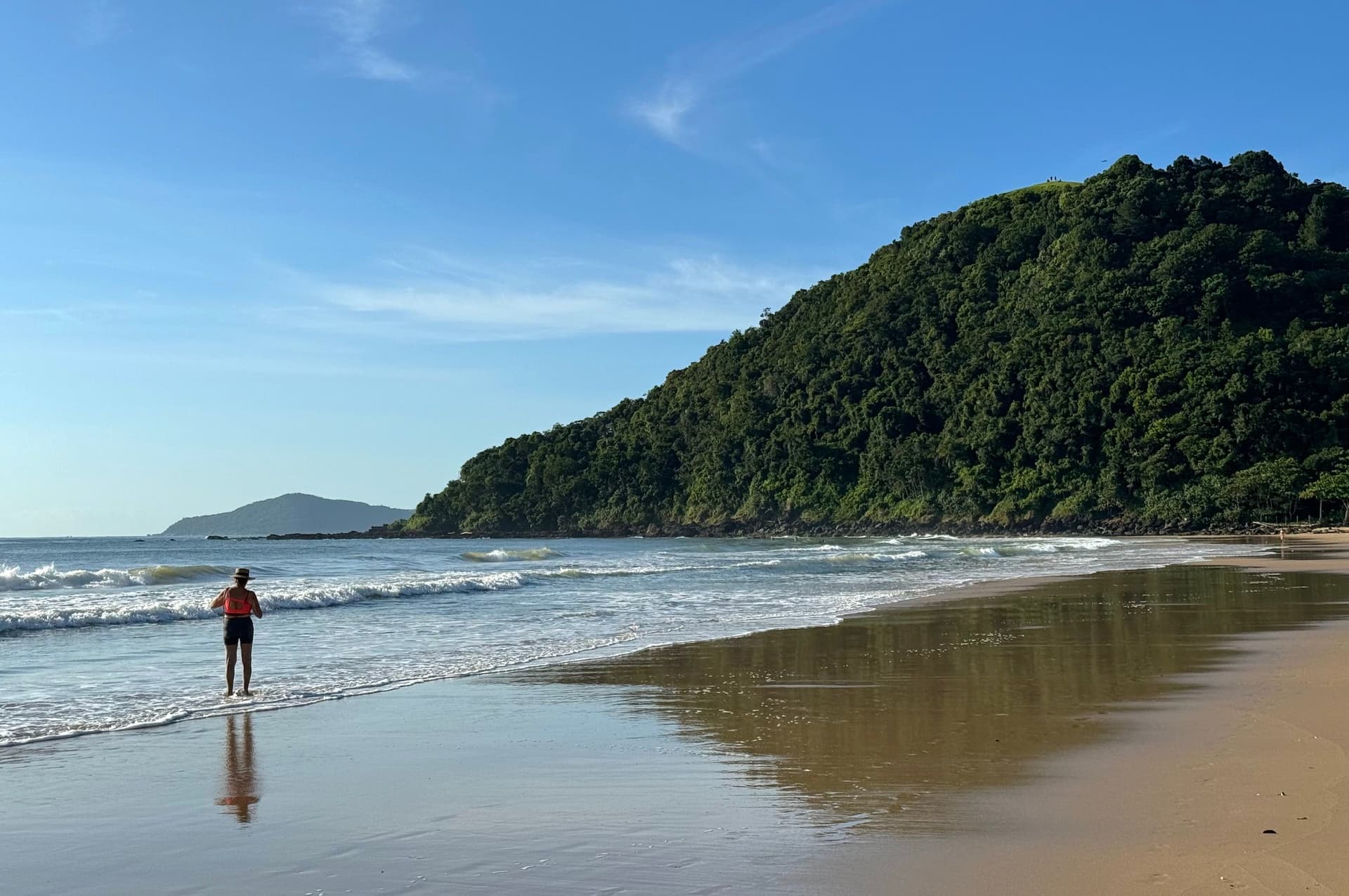 Praia dos Amores: O Refúgio Mais Romântico de Balneário Camboriú