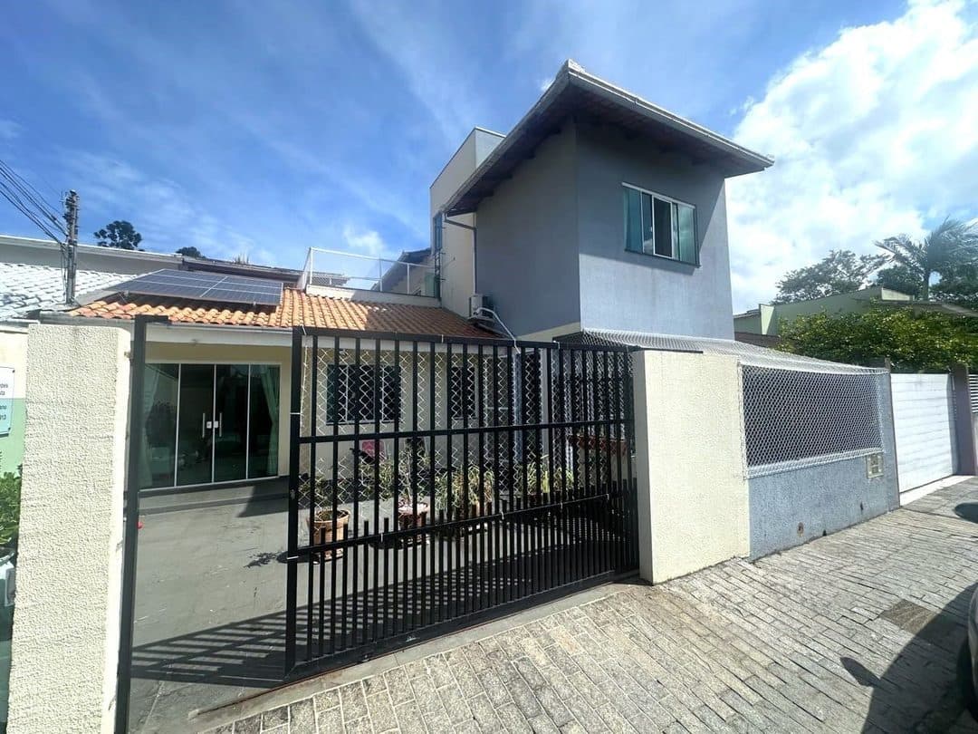 Foto 1 de Casa com 2 suítes + 2 dormitórios à venda, São Judas, Itajaí, SC