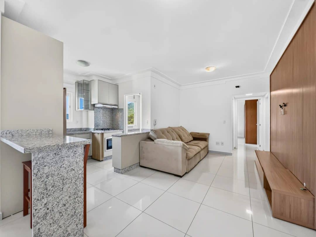 Foto 1 de Apartamento para locação com 2 quartos sendo 1 suíte com 84m², Fazenda, Itajaí, SC