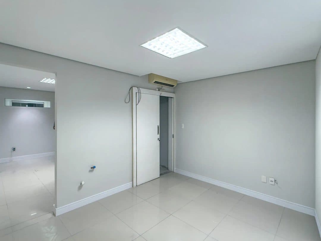 Foto 1 de Sala 01 para locação, Centro, Itajaí, SC