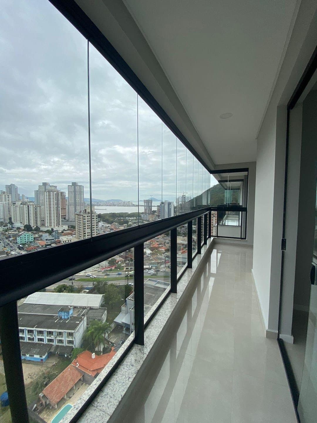 Foto 1 de Apartamento com 2 suítes à venda, 83.71 m² - Fazenda - Itajaí/SC