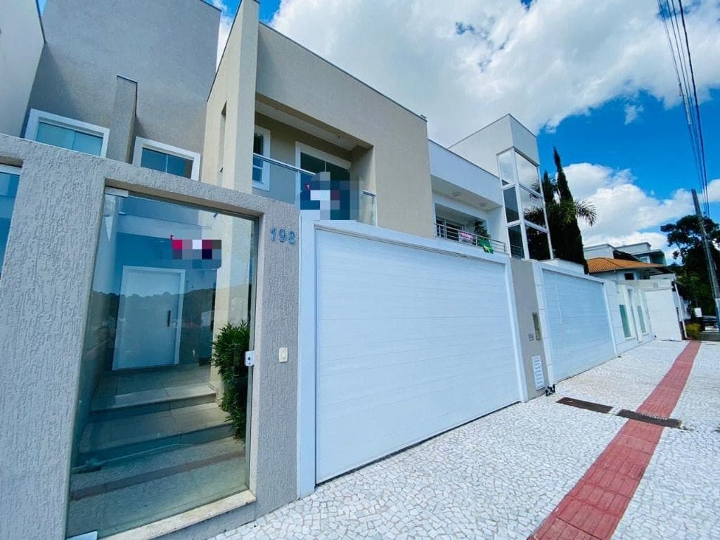 Foto 1 de Sobrado com 3 suítes à venda, 176 m² - Praia dos Amores - Balneário Camboriú/SC